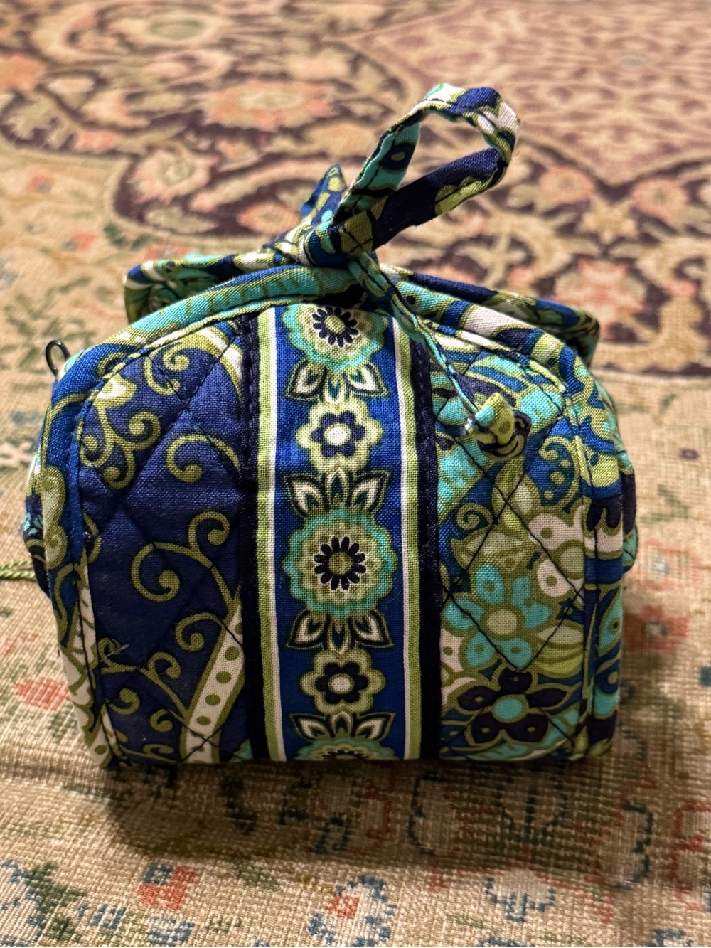Vera Bradley Rhythm & Blues, Multi-Pocket Zip & Tie, travel Jewelry Organizer